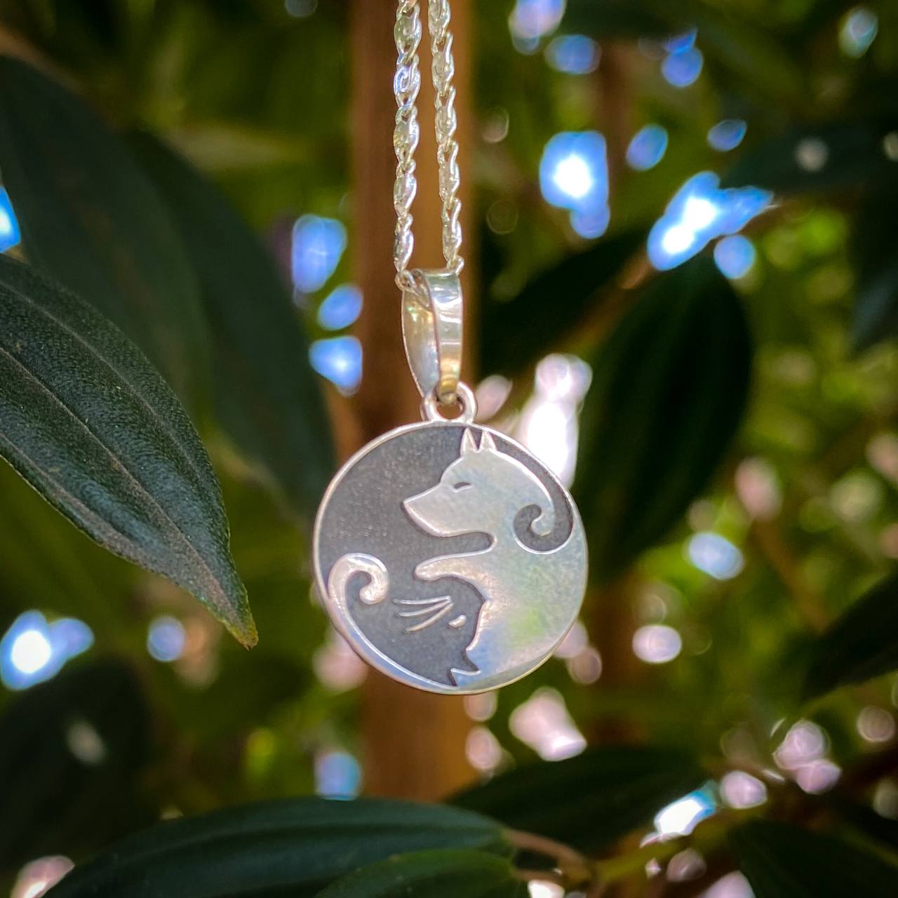 Pingente Gato e Cachorro Yin Yang Prata usekahla.com
