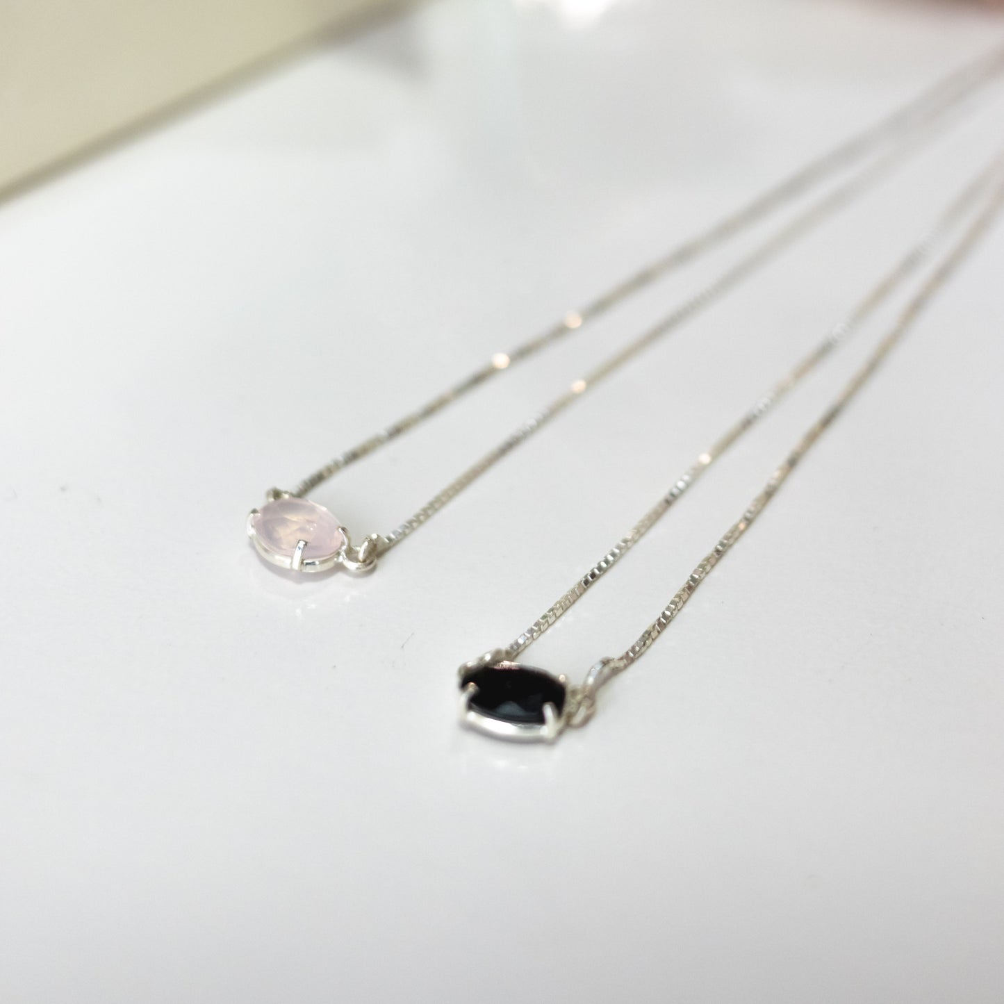 Escapulário Ilumiara | Obsidiana, Quartzo Rosa e Prata 925 usekahla.com