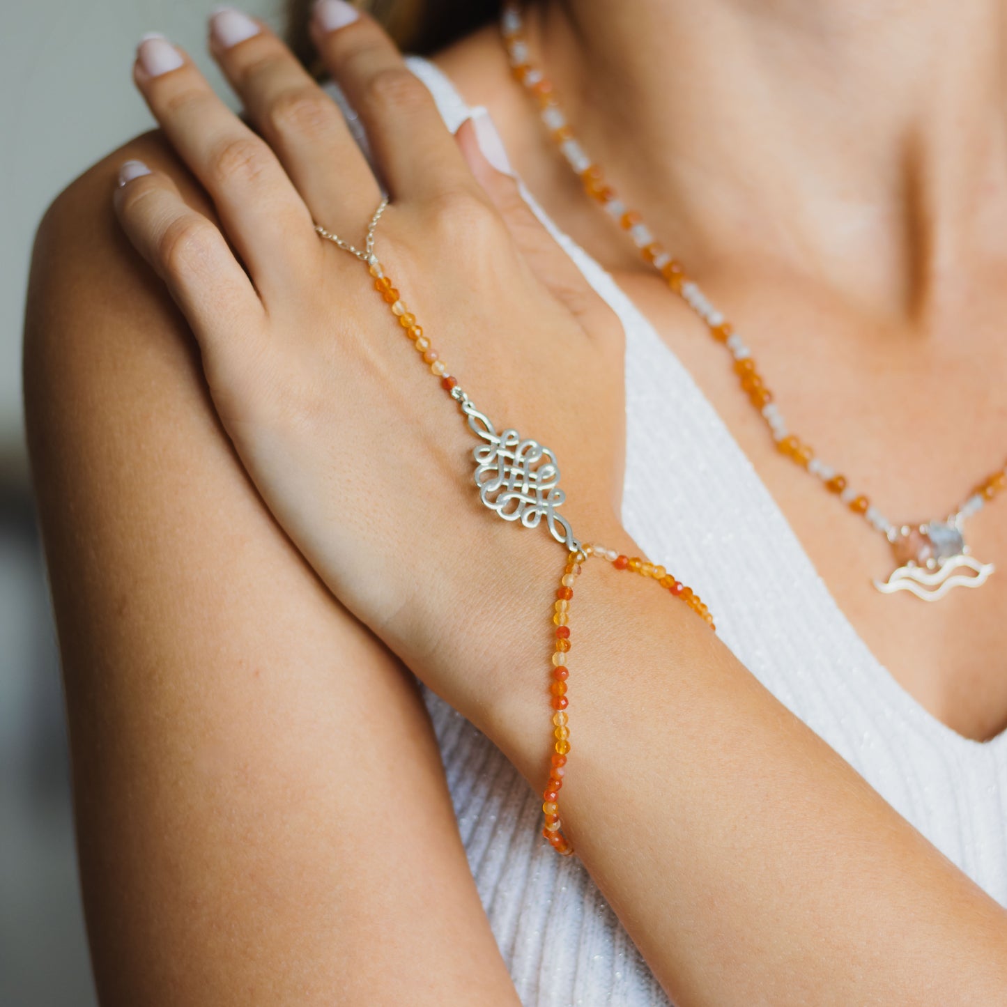 Pulseira de Mão Nó Cósmico | Ágata e Prata usekahla.com