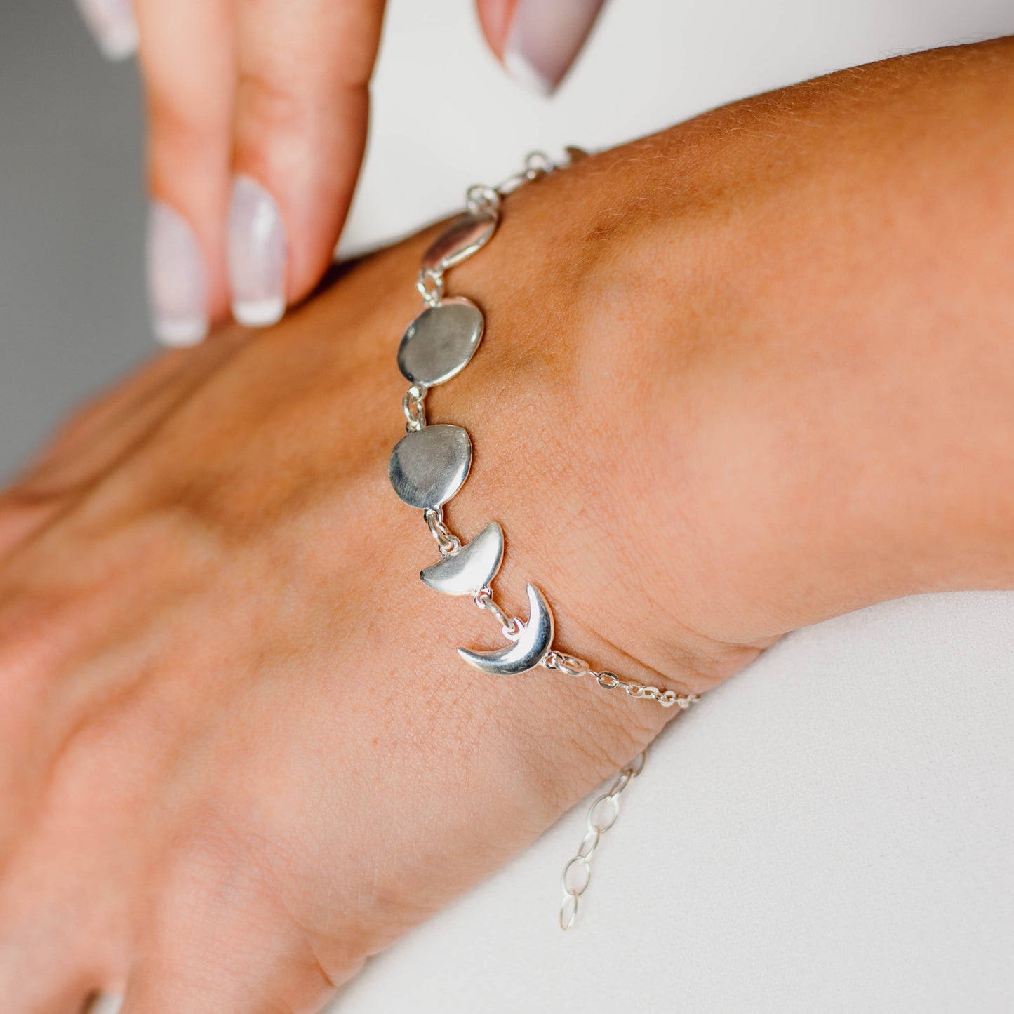 Pulseira Fases da Lua Prata usekahla.com