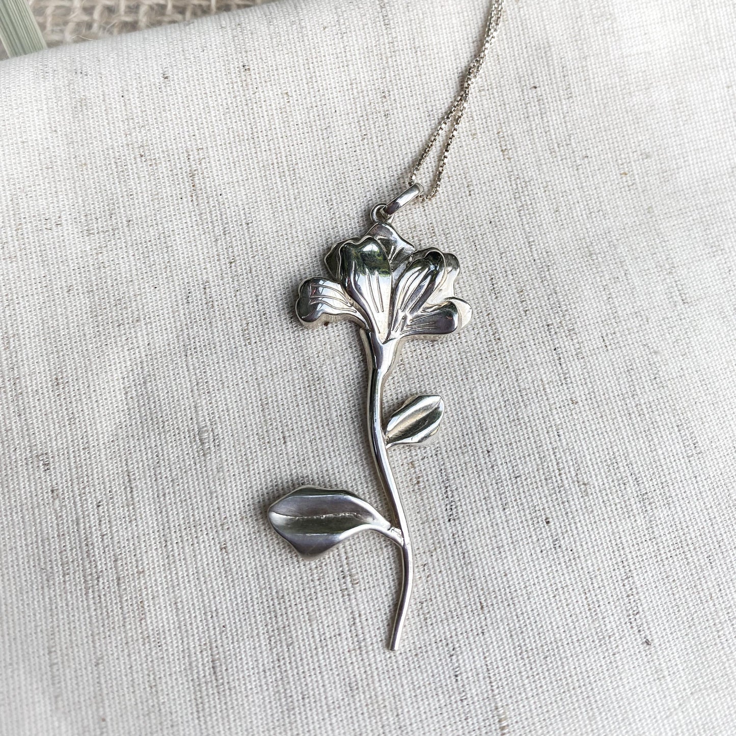 Pingente Magnolia Flower | Prata usekahla.com