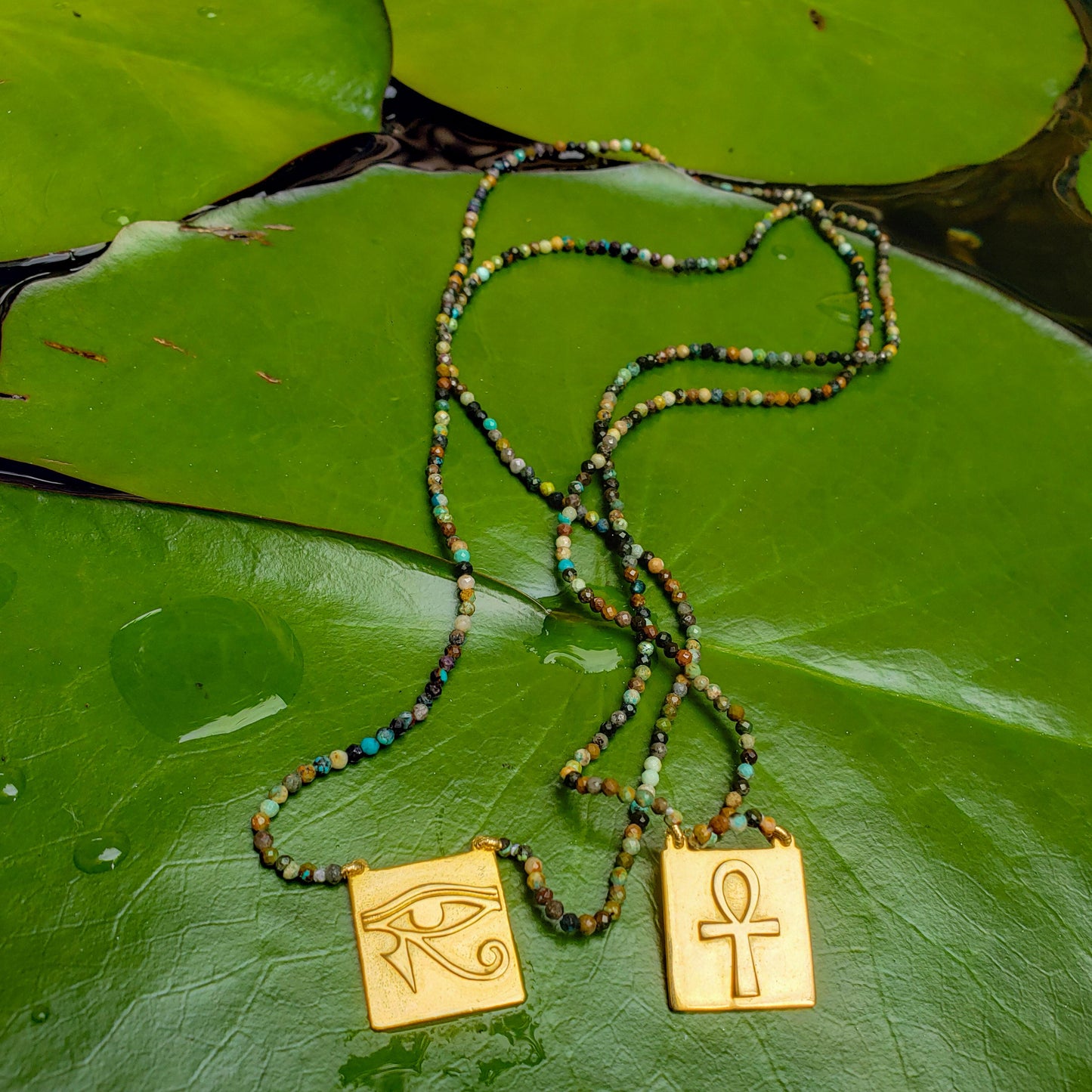 Escapulário Olho de Hórus e Cruz Egipcia Ankh | Turquesa e Prata 925 com Banho de Ouro 18k usekahla.com