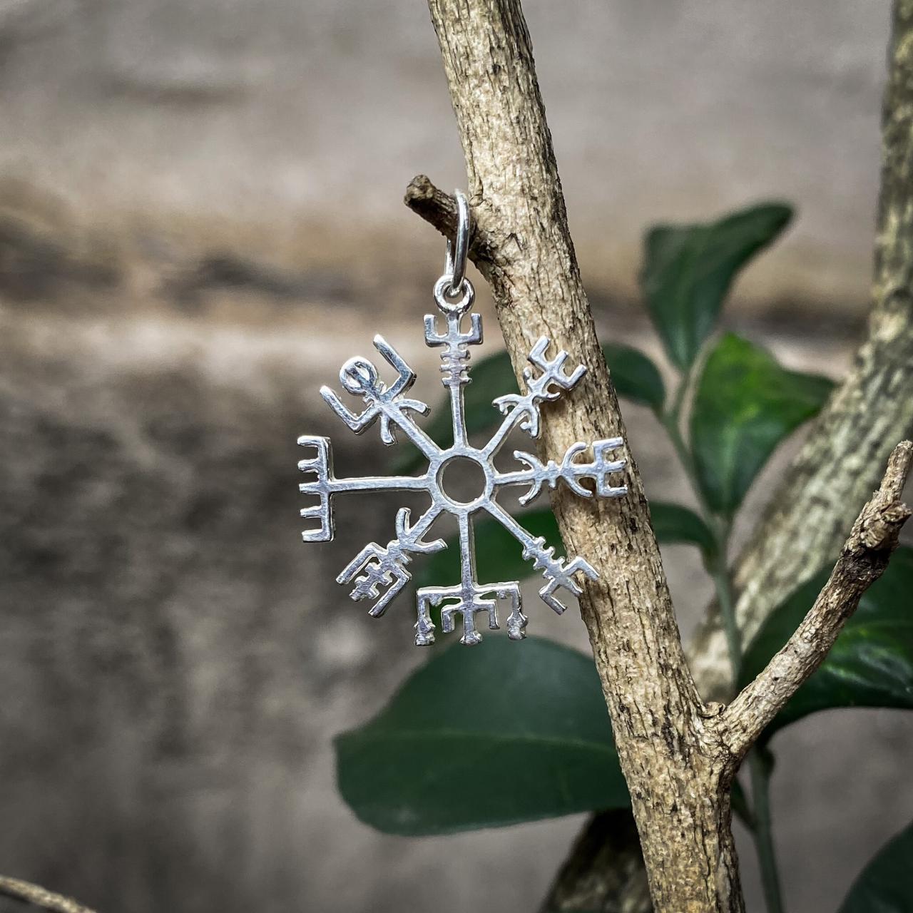 Pingente Bússola Viking Vegvisir Prata usekahla.com