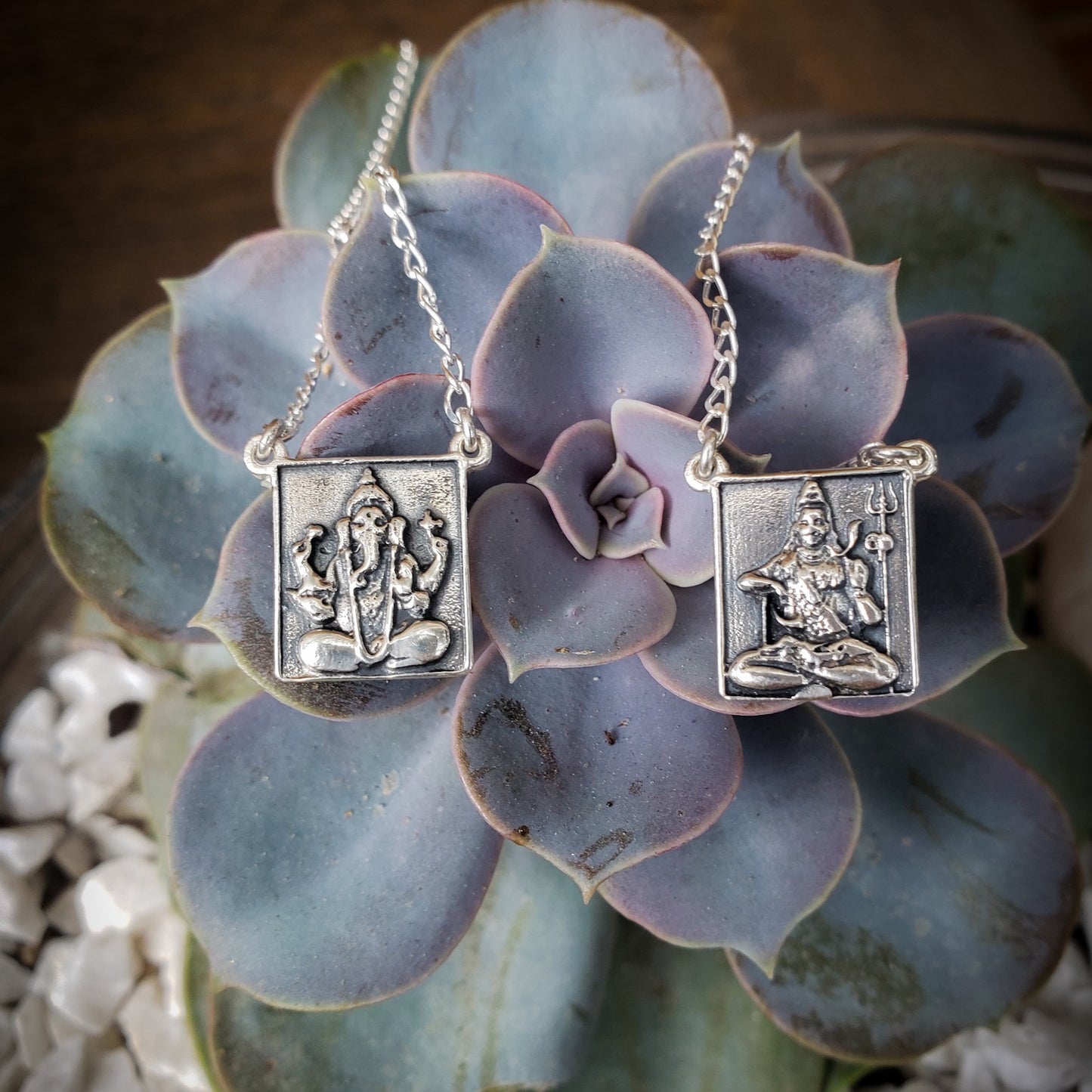 Escapulário Shiva e Ganesh Prata usekahla.com