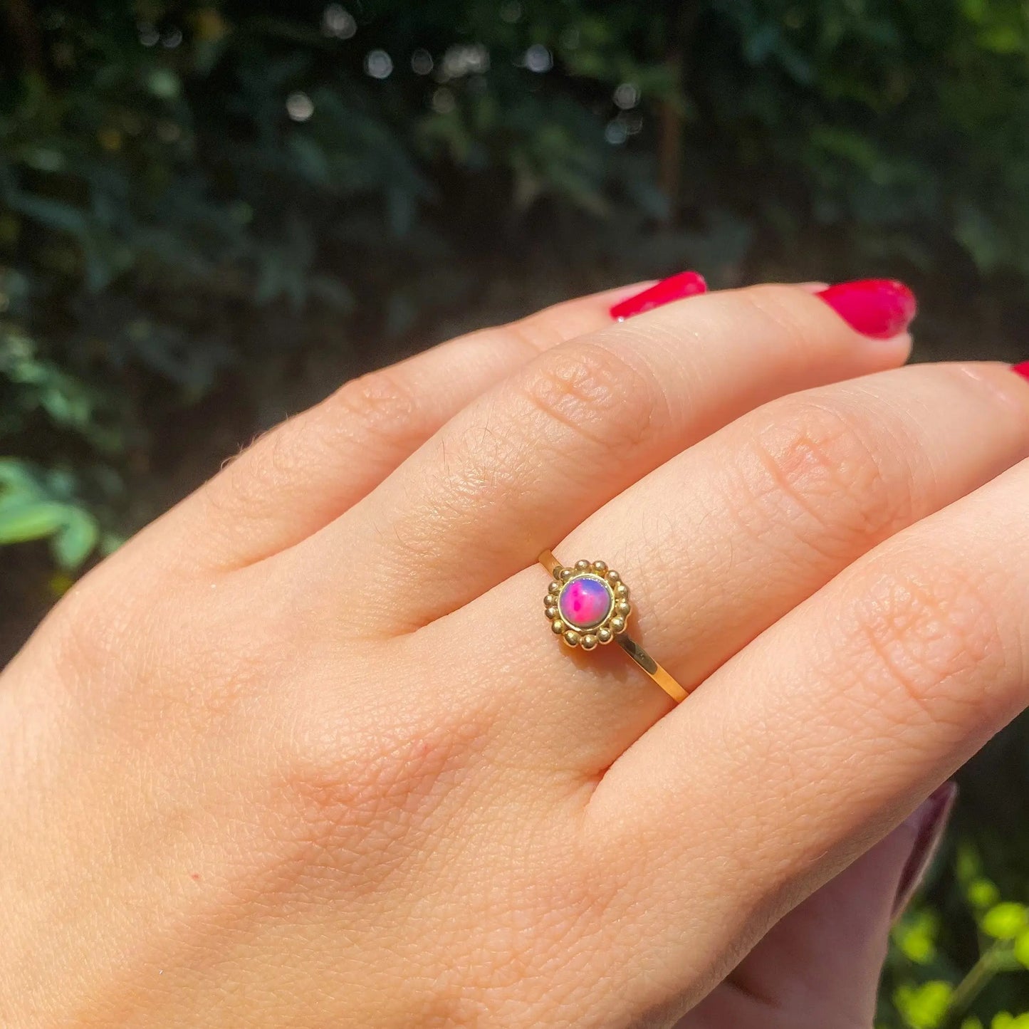 Anel Solitário Uno | Opala e Ouro 18k usekahla.com