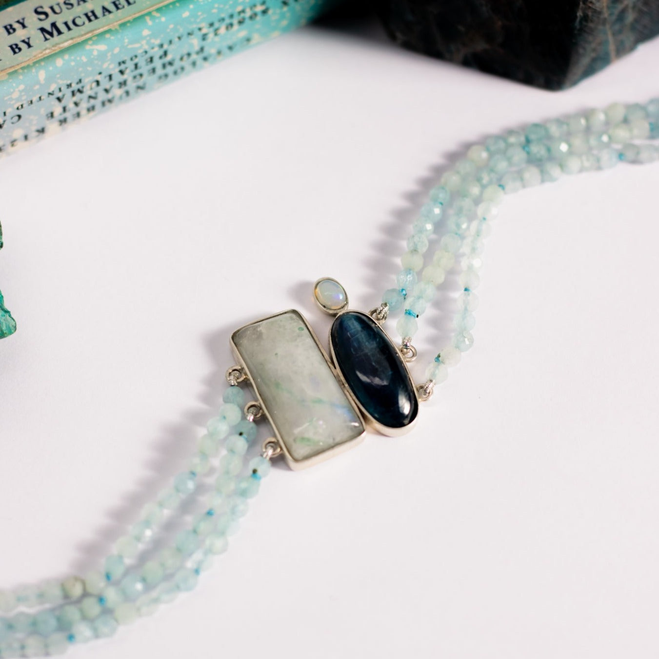 Pulseira Blue Água-Marinha, Cianita, Pedra da Lua , Opala e Prata 925 Kahla