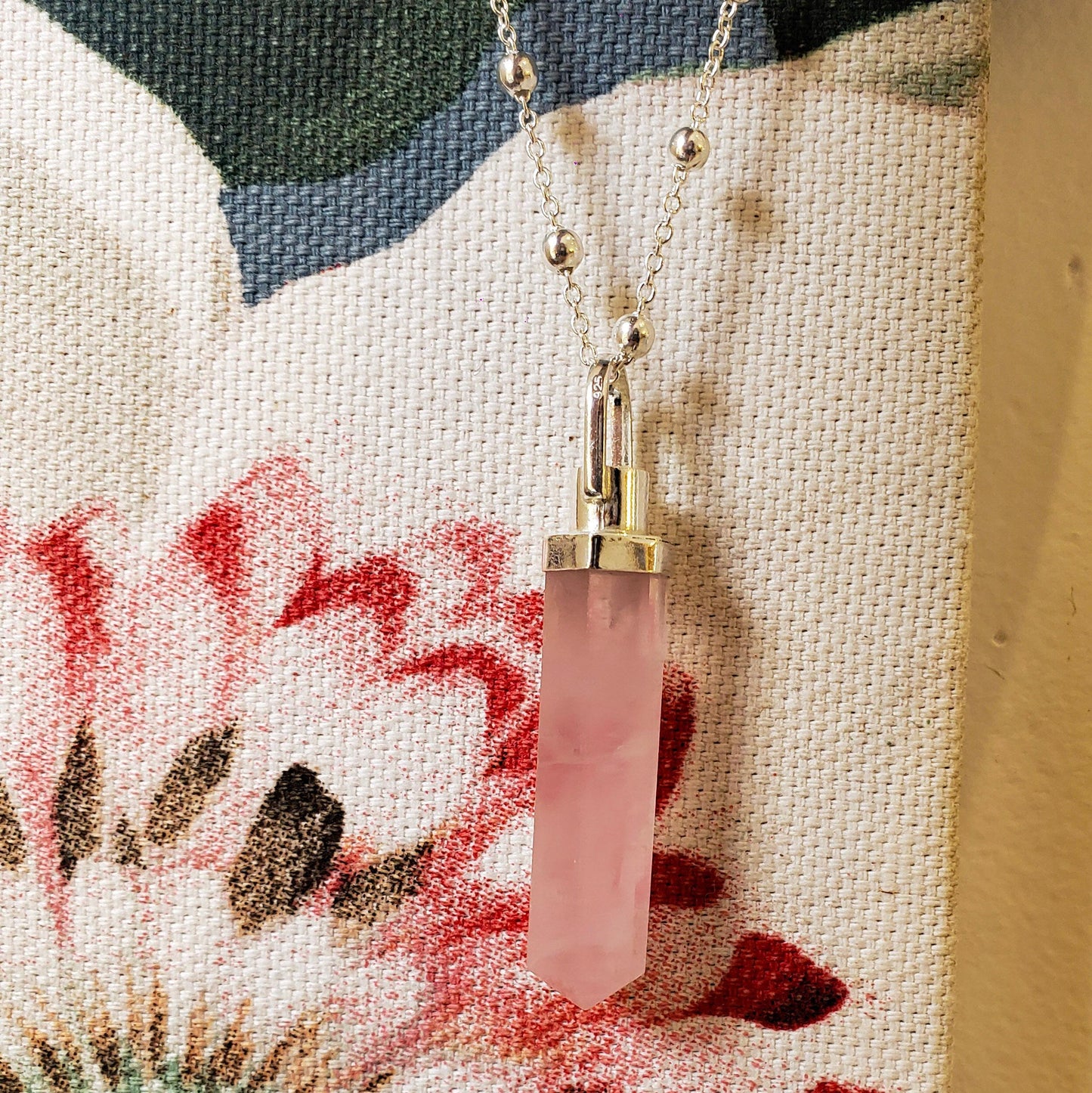 Pingente Difusor Quartzo Rosa e Prata usekahla.com