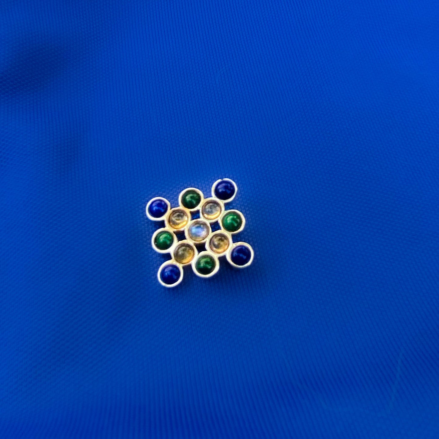Pingente Broche Bandeira Brasil Pedra da Lua, Citrino, Malaquita, Lapis lazúli e Prata Kahla