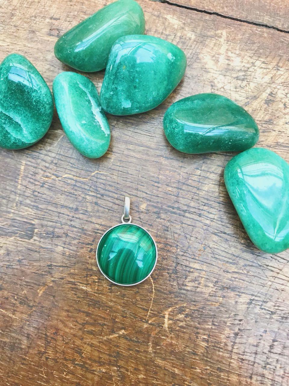 Pingente Floresta Cabochon | Malaquita e Prata 925 usekahla.com