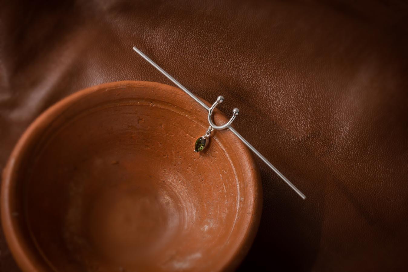 Piercing de Nariz Anajá | Turmalina Verde e Prata925 usekahla.com