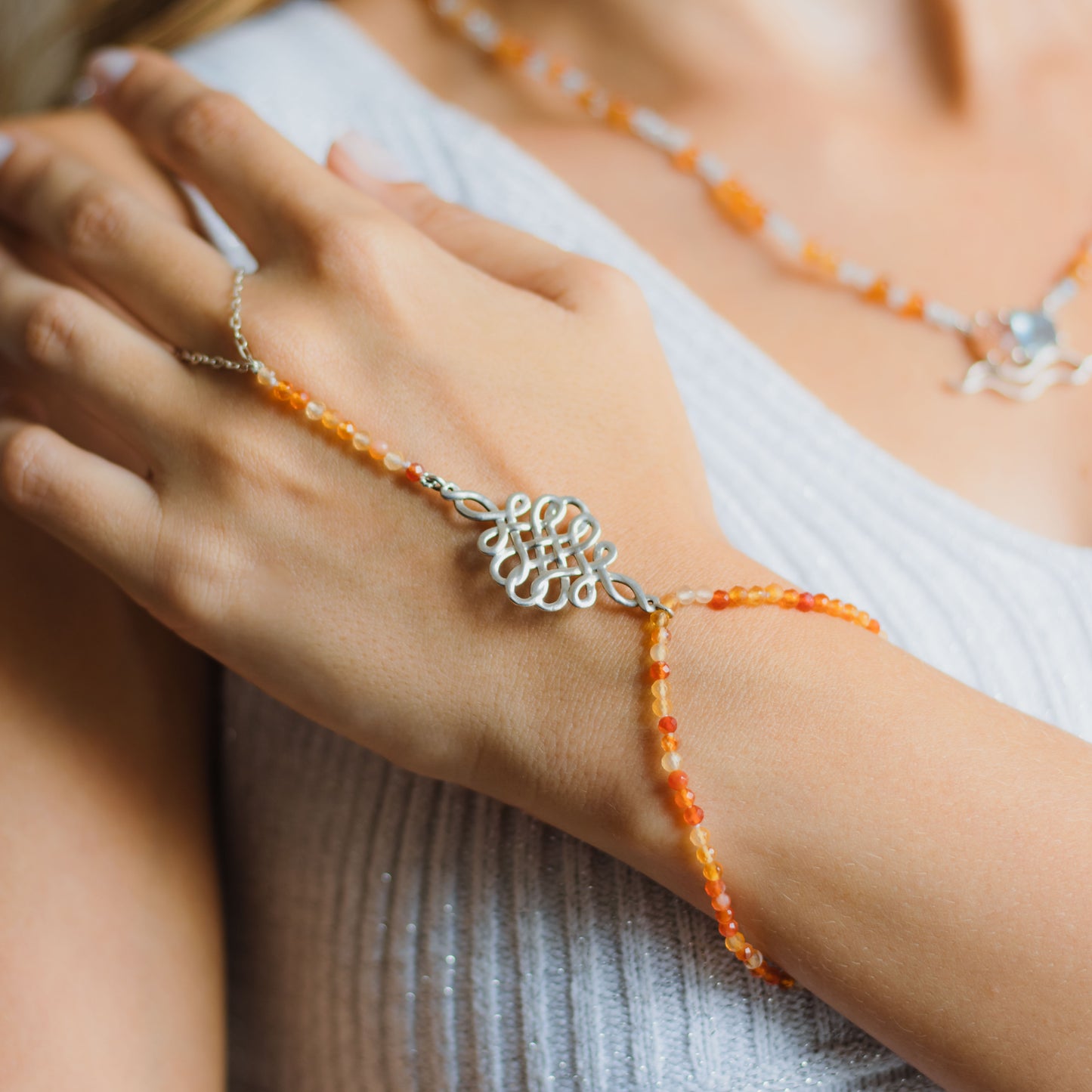 Pulseira de Mão Nó Cósmico | Ágata e Prata usekahla.com