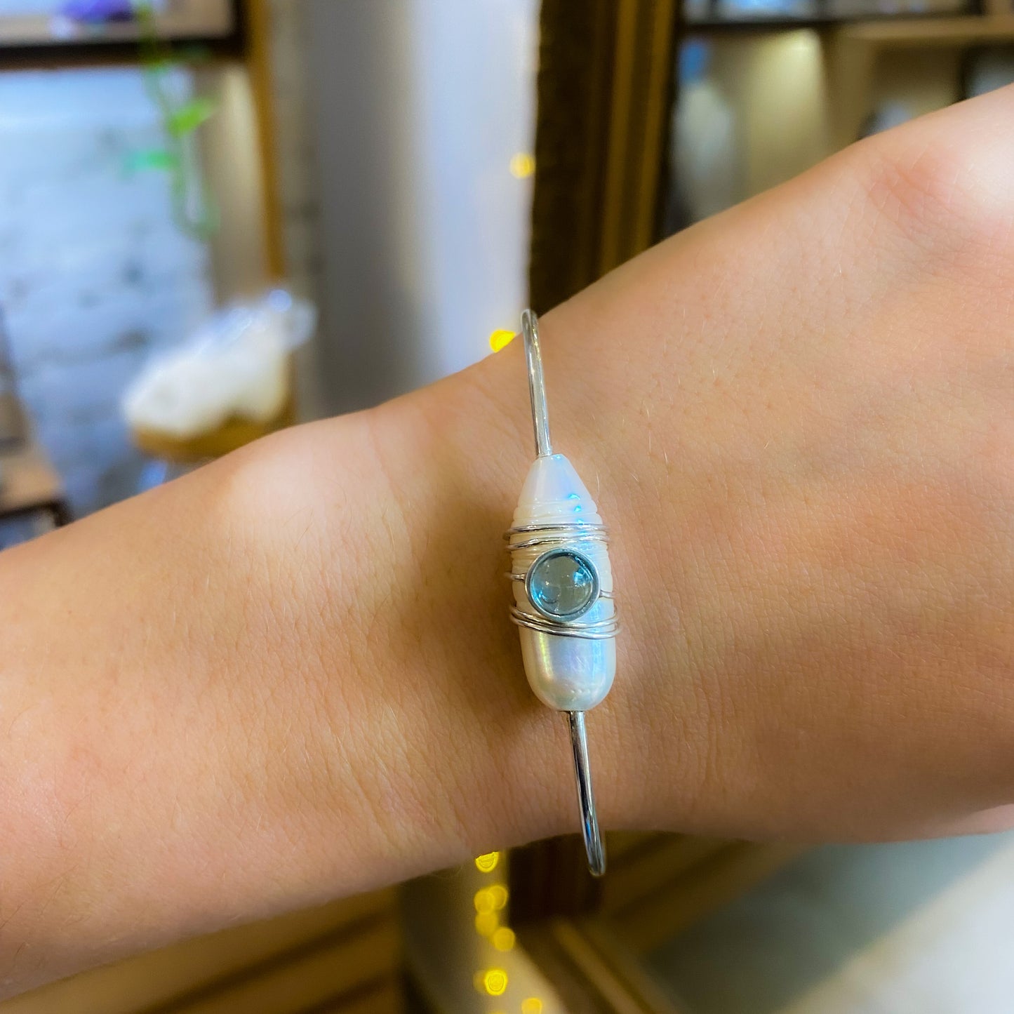 Pulseira Iemanjá Pérola, Água Marinha e Prata usekahla.com