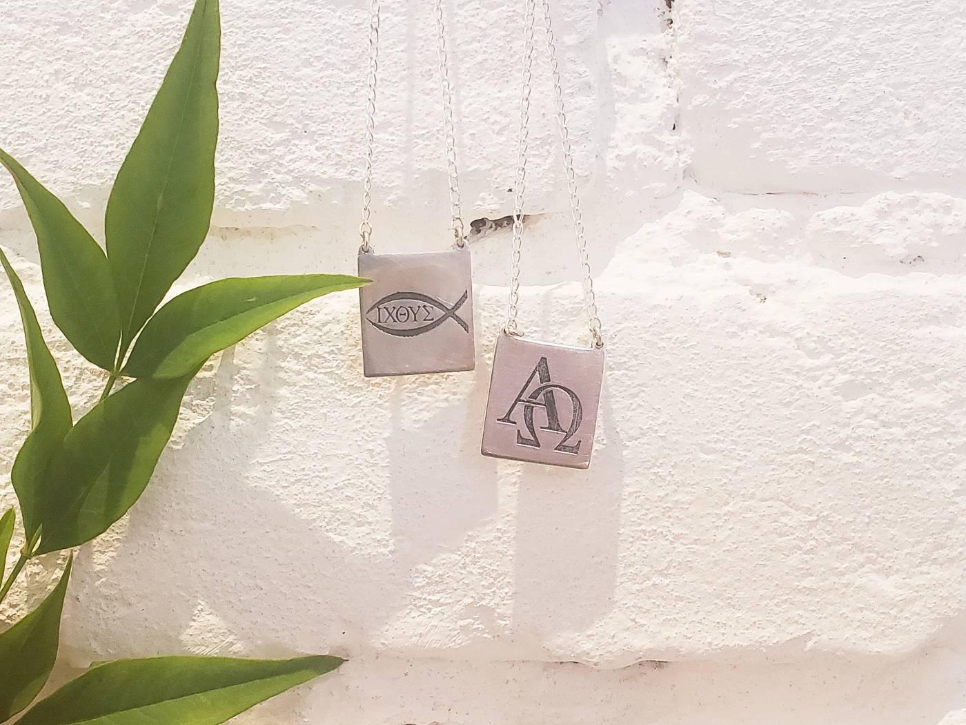Escapulário Ichthys & Alfa e Ômega Prata usekahla.com