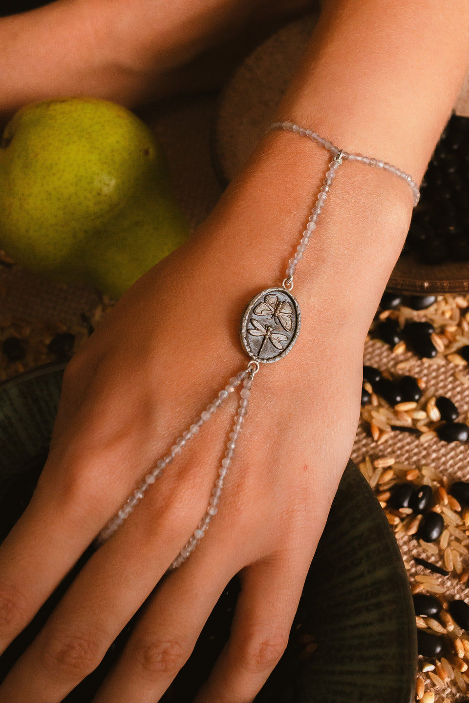 Pulseira de Mão Lalibella  Prata  e Labradorita Kahla